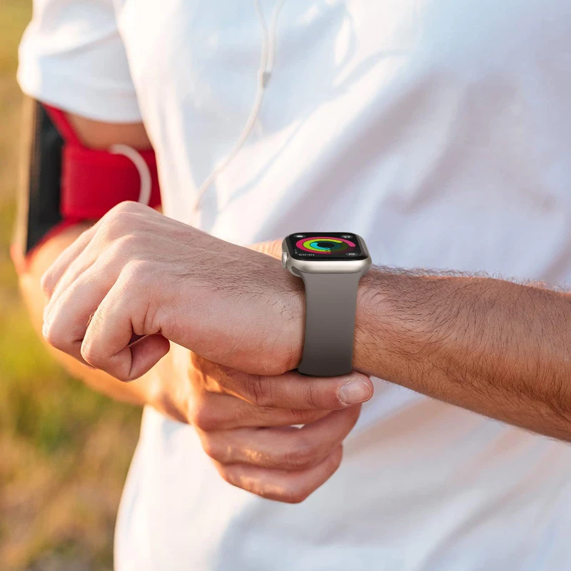 Apple Watch用ガラス+ケース+バンド 44mm 4 - Silicone Sport Band のレビューと価格